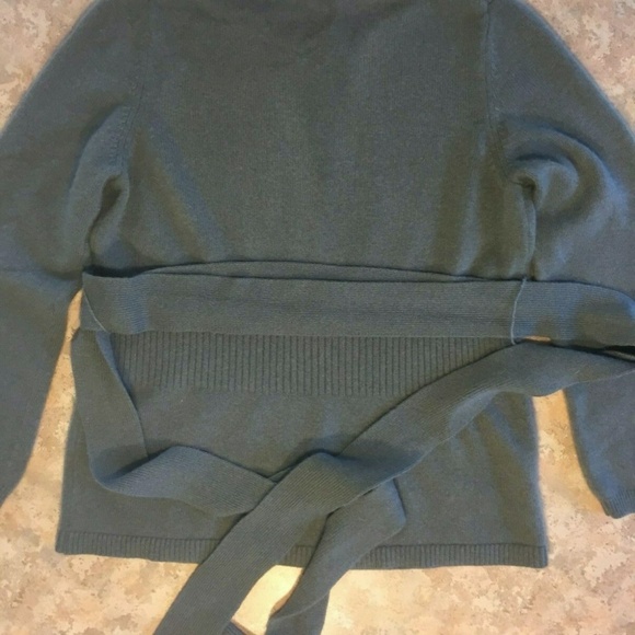 Women's or Girl's Cashmere Tunic - Picture 9 of 9